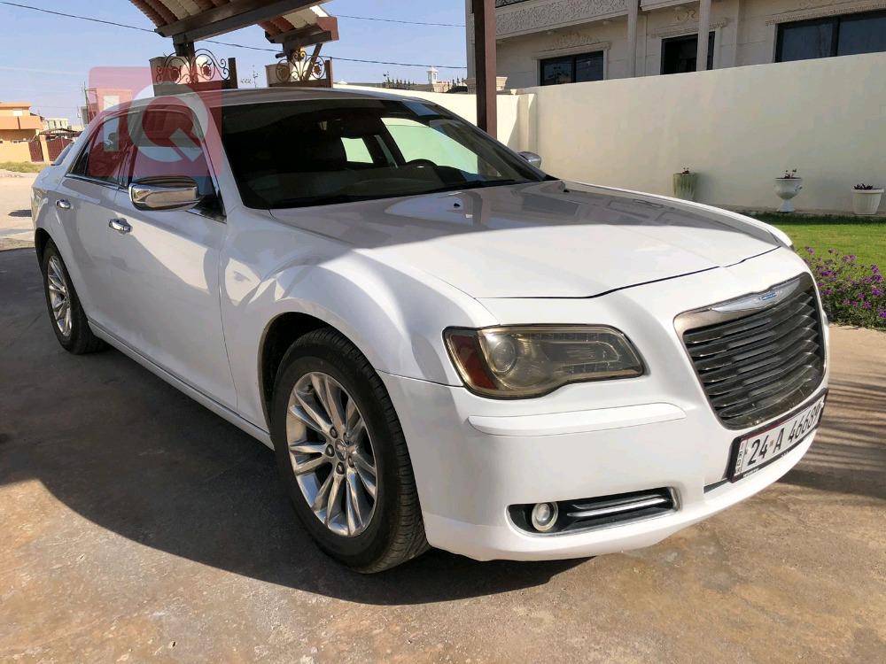 كرايسلر 300